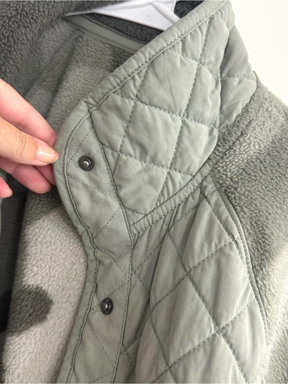 Abercrombie & Fitch Camo Fleece Quilted Snap Jacket Green Size S